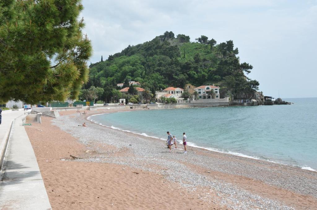 Seaside Apartments Petrovac Exteriör bild
